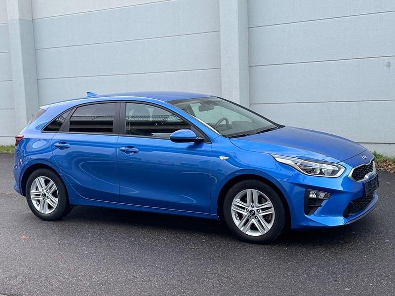 Gebraucht Kia Ceed Edition 7 99 PS (72 kW) 2019 Blau Kleinwagen