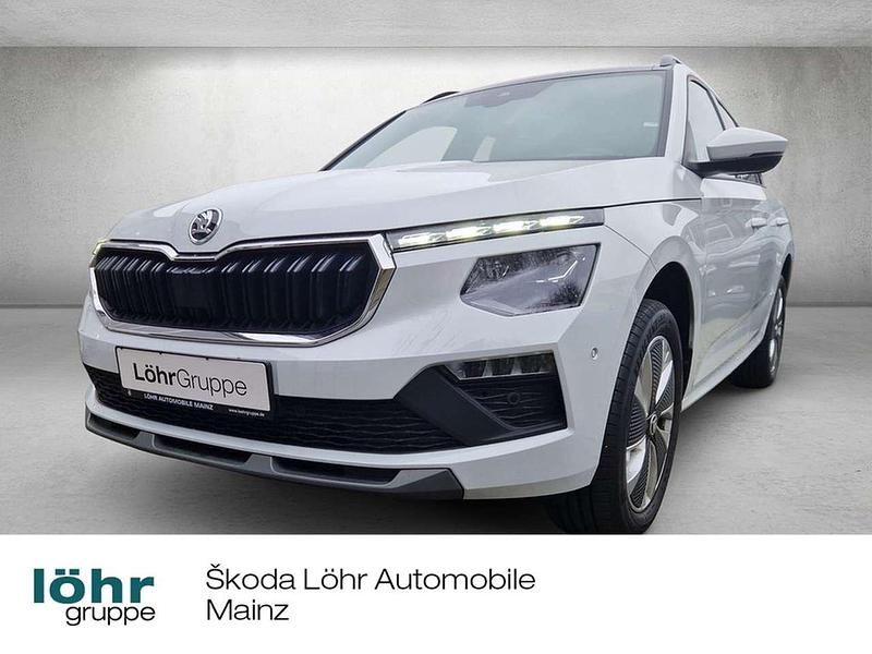Moonweiss metallic Gebraucht 2024 Skoda Kamiq Selection SUV | 27.830 € (Etwas zu teuer) - Bild 1/4