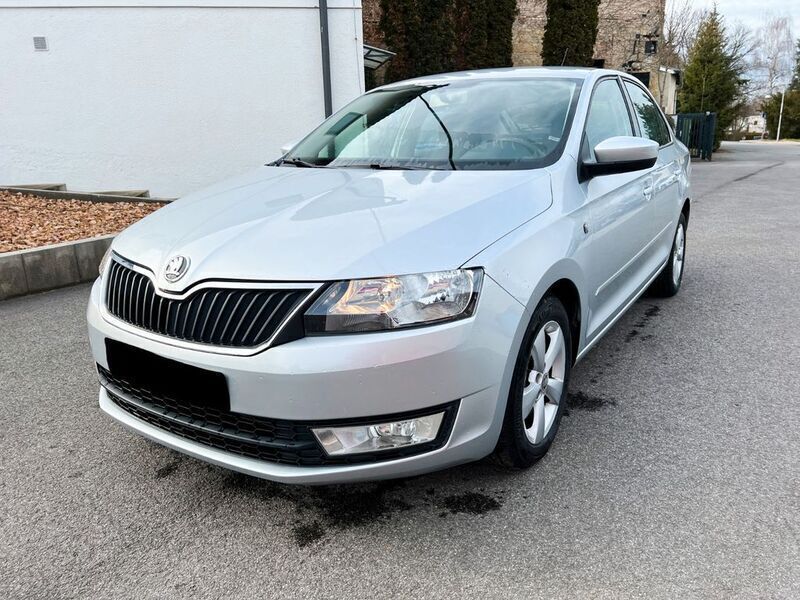 Gebraucht Skoda Rapid Ambition 105 PS (77 kW) 2013 Silber Limousine