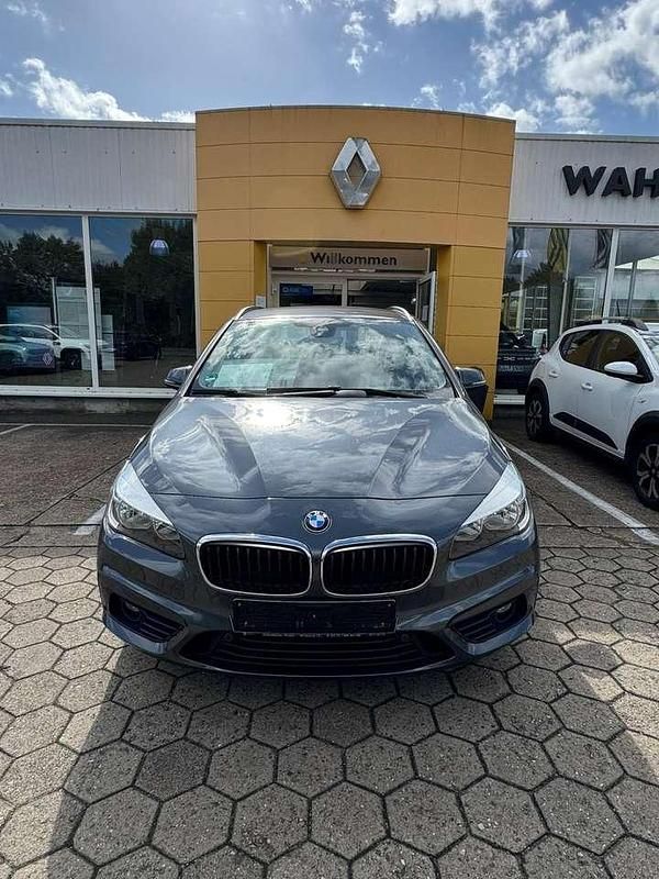 Mineralgrau Gebraucht 2015 BMW 218 Active Tourer Sport Line Van / Kleinbus | 9.950 € (Fairer Preis) - Bild 1/4