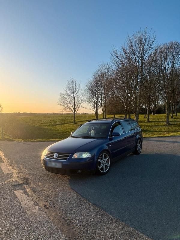 Gebraucht VW Passat 131 PS (96 kW) 2001 Blau Kombi