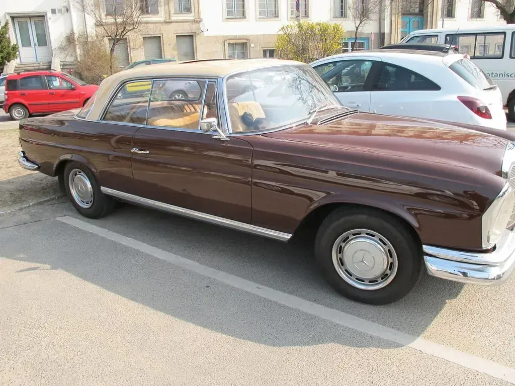 Gebraucht Mercedes W111 120 PS (88 kW) 1961 Beige Coupé