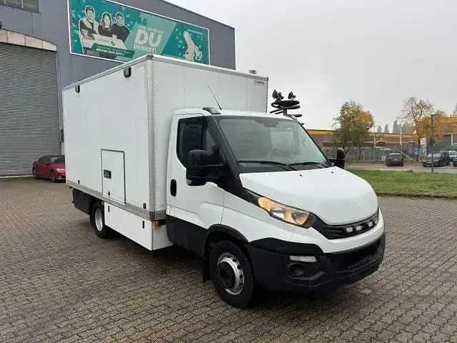 Second-hand Iveco Daily 345 CP (253 kW) 2017 Alb Van