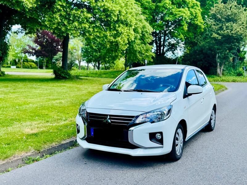 Weiß Gebraucht 2023 Mitsubishi Space Star Select+ Limousine | 13.500 € (Guter Preis) - Bild 1/4
