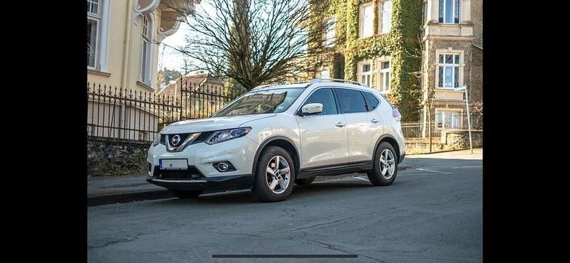 Weiß Gebraucht 2017 Nissan X-Trail Tekna SUV | 14.900 € (Fairer Preis) - Bild 1/4