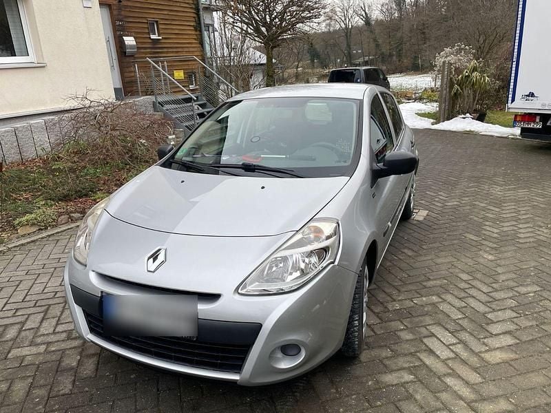 Gebraucht Renault Clio IV Expression 75 PS (55 kW) 2012 Grau Kleinwagen