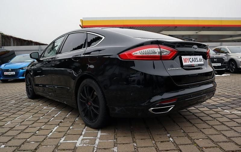 Gebraucht Ford Mondeo Titanium 179 PS (131 kW) 2016 Schwarz Limousine