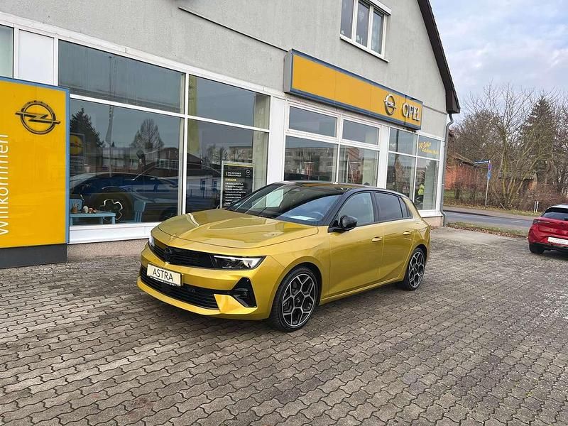 Kult gelb Gebraucht 2022 Opel Astra GS Line Kleinwagen | 22.670 € (Fairer Preis) - Bild 1/4