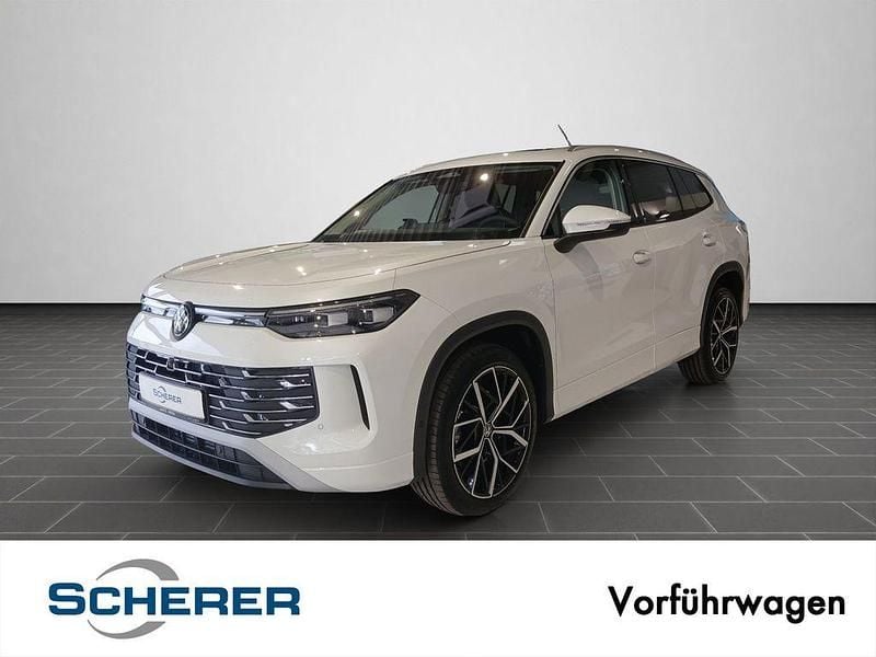 Oryxweiß perlmutteffekt (metallic) Neu 2025 VW Tayron Elegance SUV | 62.900 € (Fairer Preis) - Bild 1/4