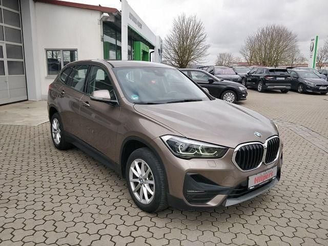 Gebraucht BMW X1 Advantage 150 PS (110 kW) 2020 Jucarobeige metallic (metallic) SUV