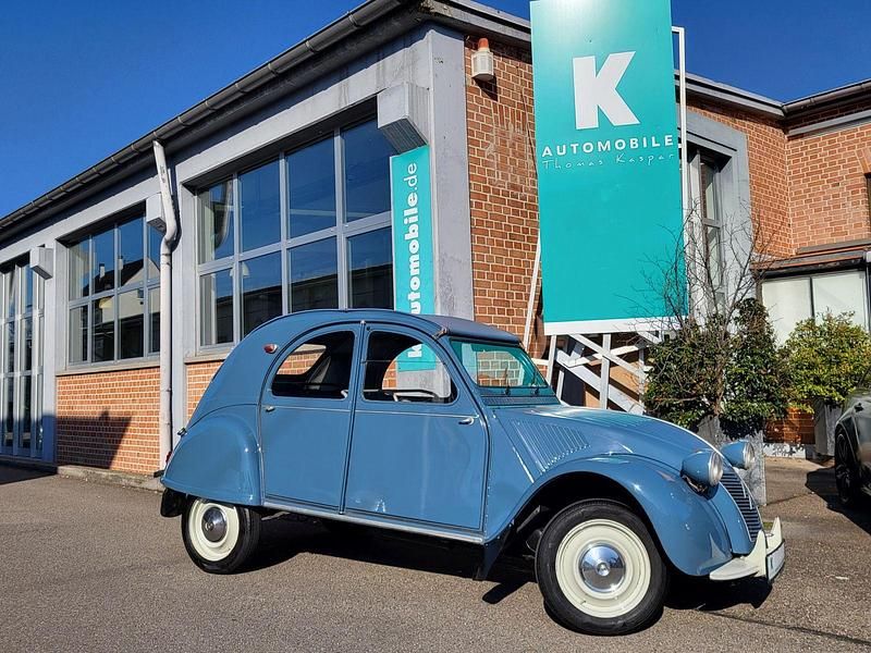 Blau Gebraucht 1952 Citroën 2CV Cabrio | 13.990 € - Bild 1/4