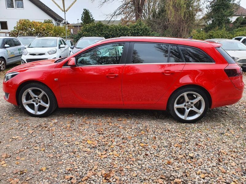 Gebraucht Opel Insignia Edition 140 PS (102 kW) 2015 Rot Kombi