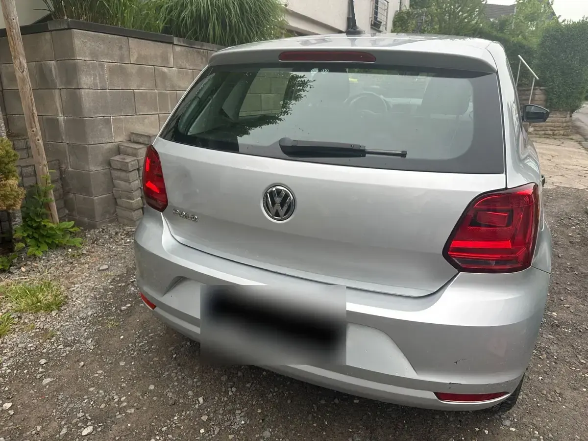Gebraucht VW Polo Trendline 60 PS (44 kW) 2015 Silber Kleinwagen
