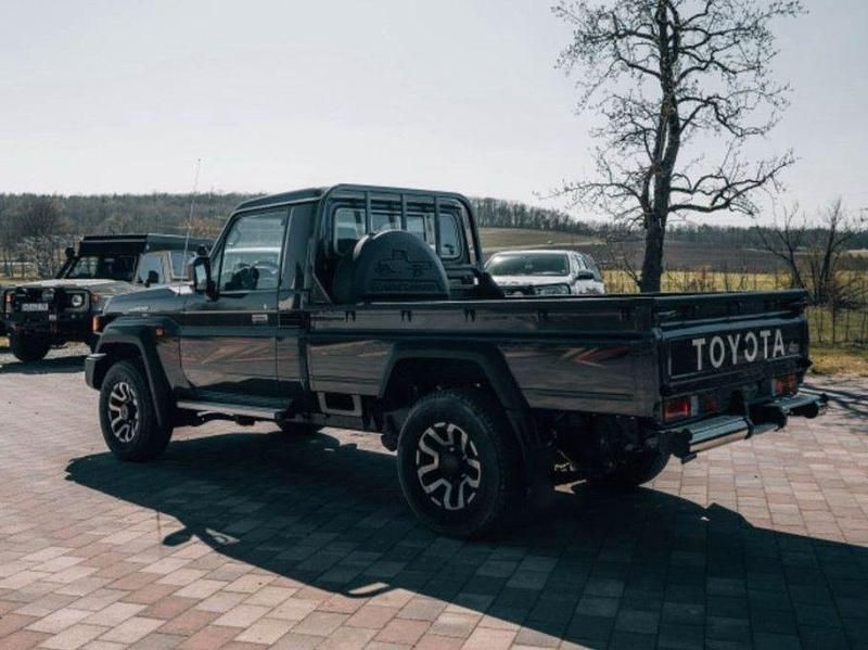 Neu Toyota Land Cruiser 272 PS (200 kW) 2026 SUV