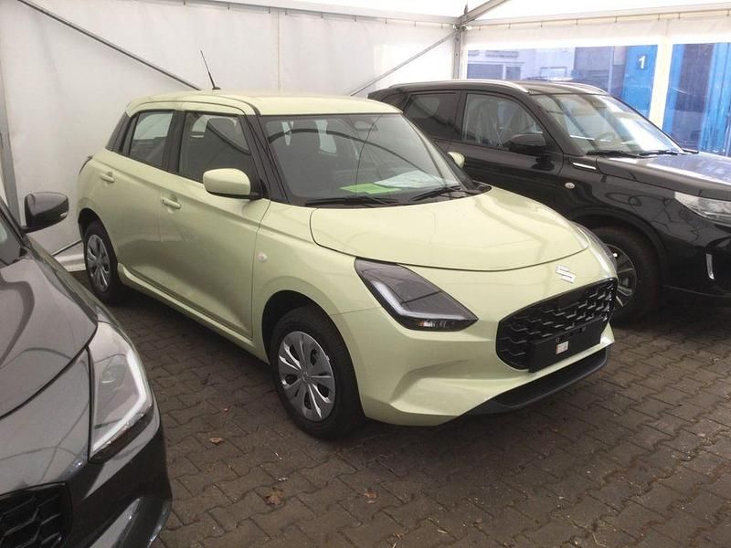 Neu Suzuki Swift 83 PS (61 kW) 2025 Gelb Limousine