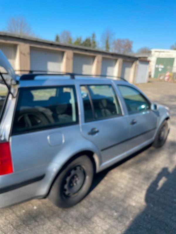Gebraucht VW Golf IV 77 PS (56 kW) 2001 Silber Kombi