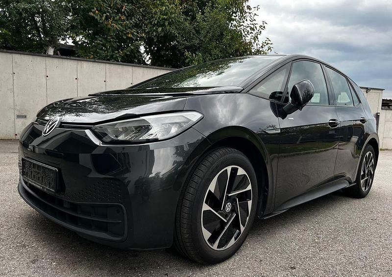 Grau Gebraucht 2020 VW ID.3 Pro Performance Kleinwagen | 15.960 € (Etwas zu teuer) - Bild 1/4