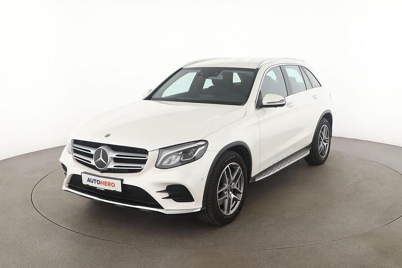Weiß Gebraucht 2019 Mercedes GLC250 AMG line SUV | 30.210 € (Fairer Preis) - Bild 1/3