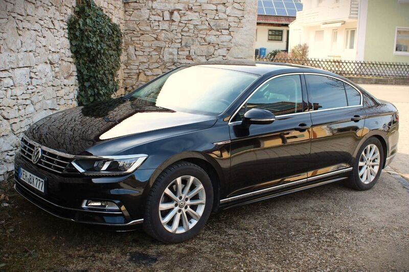 Schwarz Gebraucht 2016 VW Passat Highline Limousine | 13.900 € (Guter Preis) - Bild 1/4