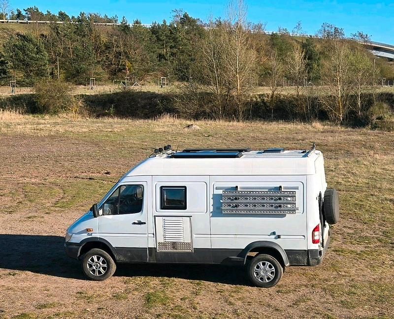 Second-hand Mercedes Sprinter 130 CP (95 kW) 2003 Alb Van