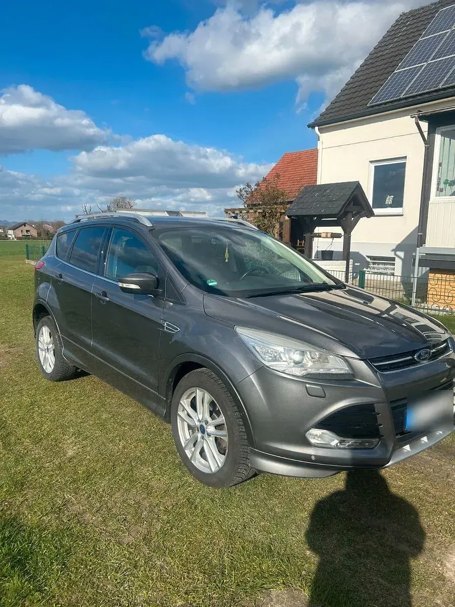 Gebraucht Ford Kuga Individual 163 PS (119 kW) 2014 Grau SUV