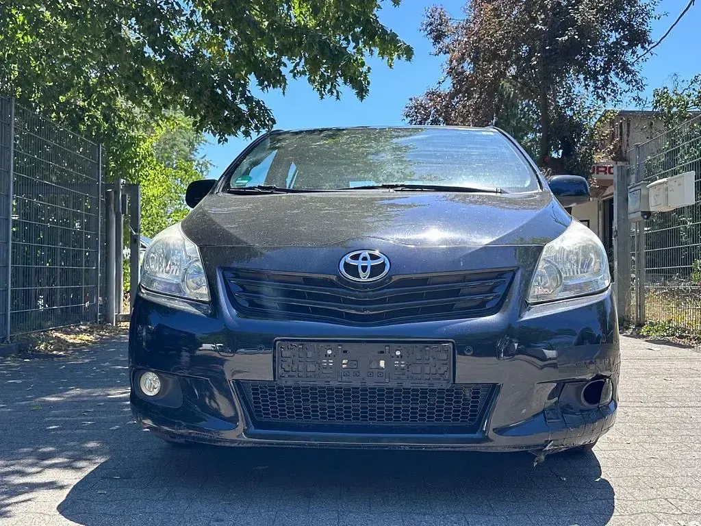 Gebraucht Toyota Verso Edition 147 PS (108 kW) 2011 Schwarz Van / Kleinbus