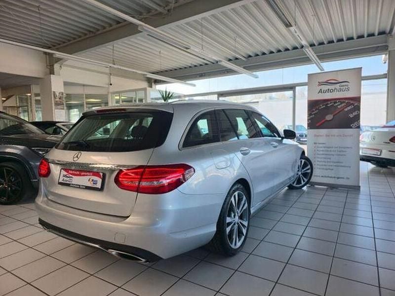 Gebraucht Mercedes C300 245 PS (180 kW) 2016 Silber Limousine