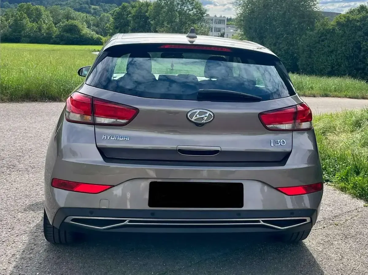 Gebraucht Hyundai i30 Trend 120 PS (88 kW) 2021 Bronze Kleinwagen