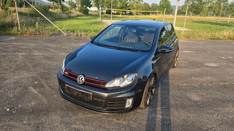 Grau Gebraucht 2010 VW Golf VI GTI Coupé | 7.800 € (Fairer Preis) - Bild 1/4