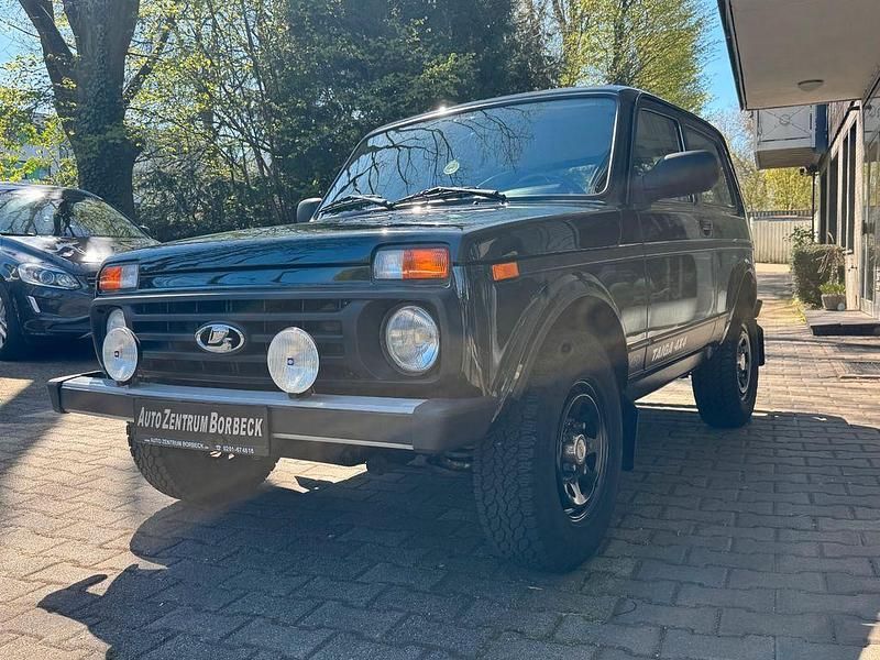 Gebraucht Lada Taiga 83 PS (61 kW) 2018 Grün SUV