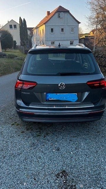 Gebraucht VW Tiguan Highline 150 PS (110 kW) 2019 Grau SUV