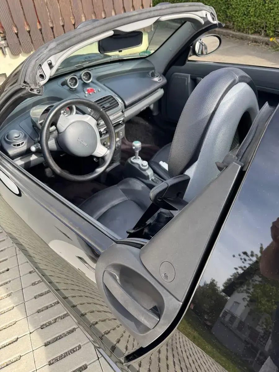 Używany Smart Roadster Brabus 101 KM (74 kW) 2004 Czarny Kabriolet