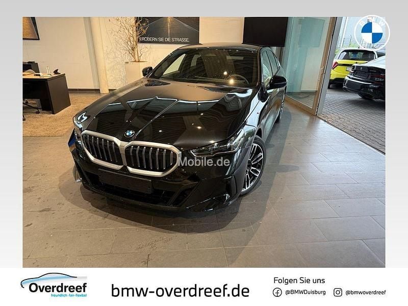 Schwarz Neu 2025 BMW 520 M Sport Limousine | 57.980 € (Superpreis) - Bild 1/4