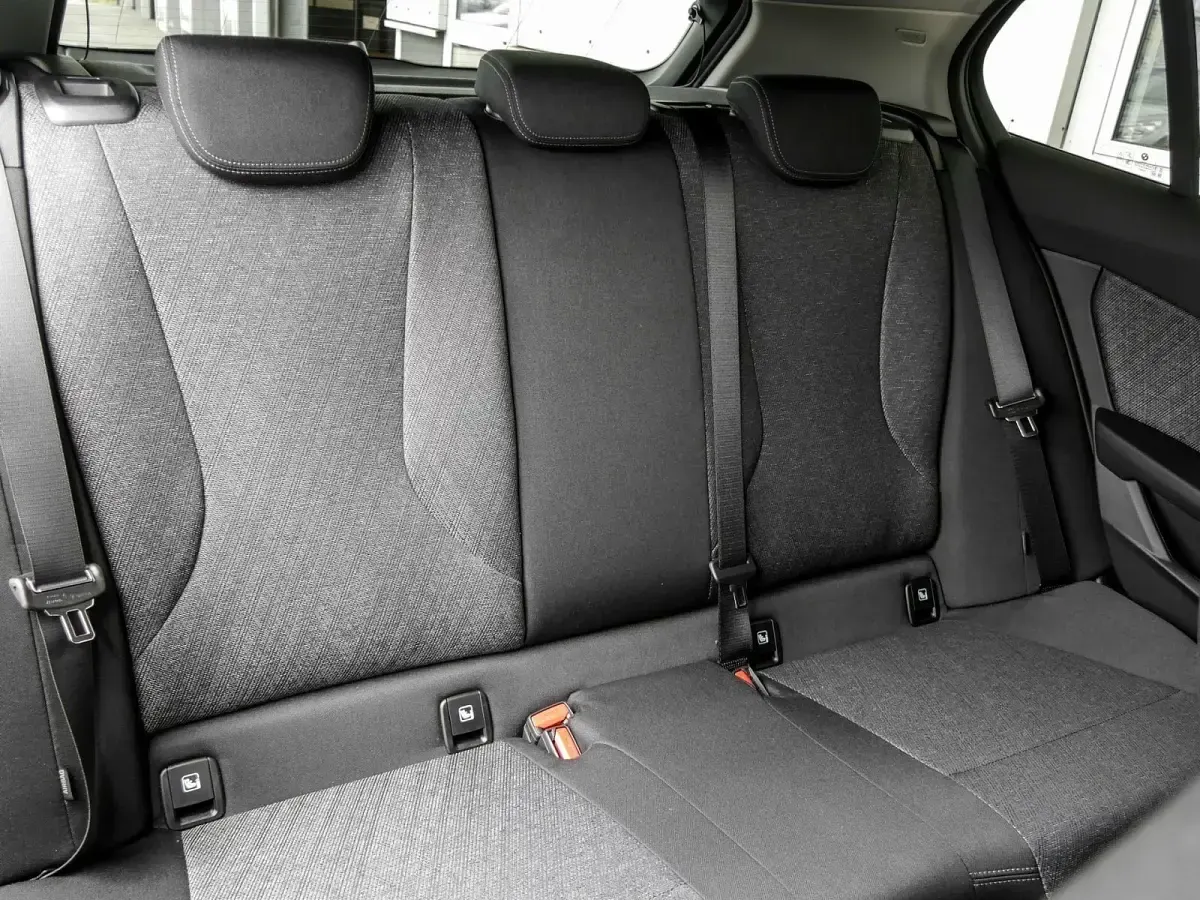 Neu BMW 120 156 PS (114 kW) 2026 Weiß Kleinwagen