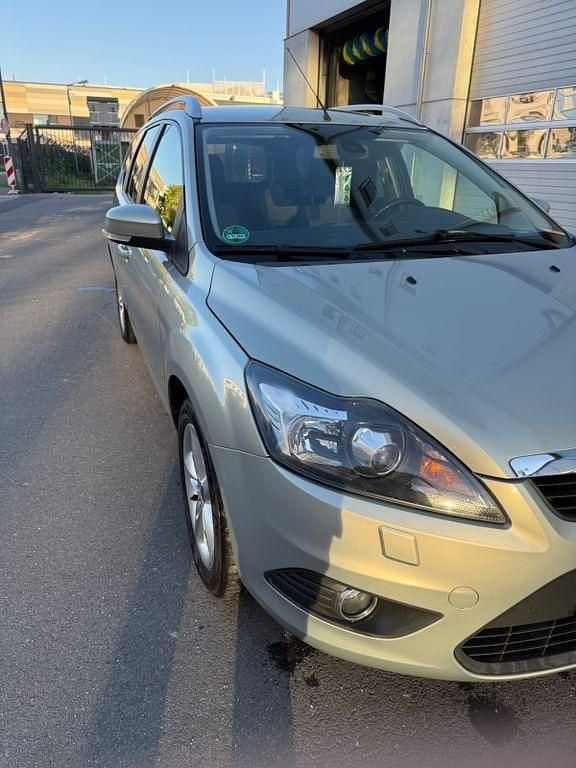 Usata Ford Focus 125 CV (91 kW) 2009 Beige Berlina