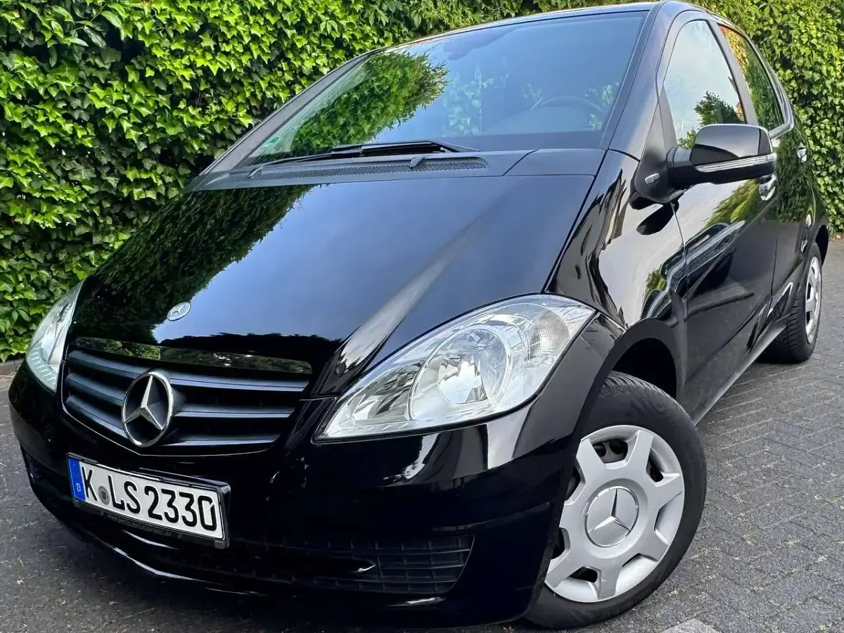 Gebraucht Mercedes A160 95 PS (69 kW) 2012 Schwarz Limousine