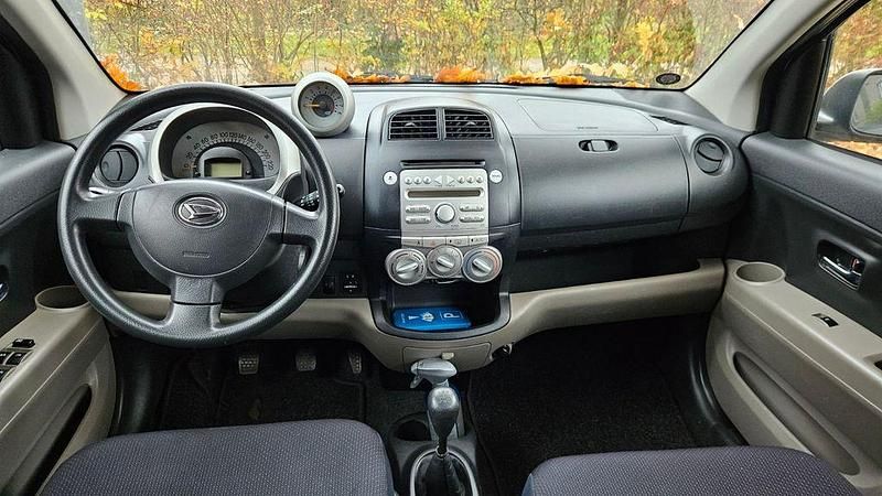 Gebraucht Daihatsu Sirion 87 PS (63 kW) 2006 Silber Kleinwagen