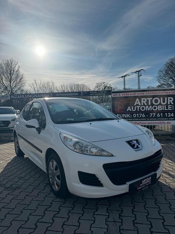 Gebraucht Peugeot 207 95 PS (69 kW) 2009 Weiß Kleinwagen
