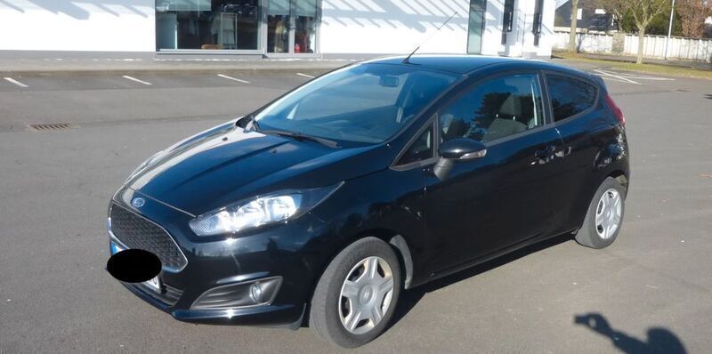 Schwarz Gebraucht 2016 Ford Fiesta Kleinwagen | 6.990 € (Guter Preis) - Bild 1/4