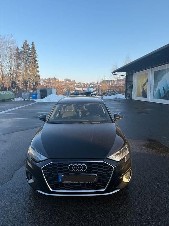 Schwarz Gebraucht 2021 Audi A3 Limousine | 20.490 € (Guter Preis) - Bild 1/4