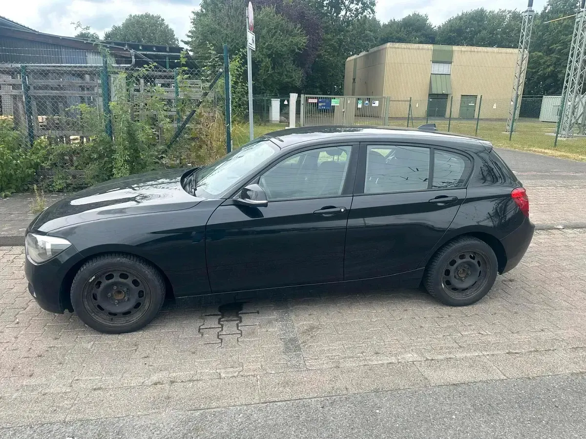 Gebraucht BMW 116 136 PS (100 kW) 2013 Schwarz Kleinwagen