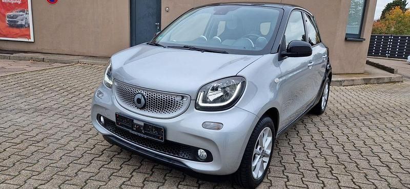 Schwarz Gebraucht 2015 Smart ForFour Limousine | 7.900 € (Etwas zu teuer) - Bild 1/4
