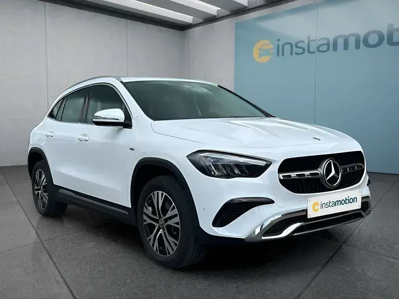 Gebraucht Mercedes GLA250 218 PS (160 kW) 2025 Weiß SUV