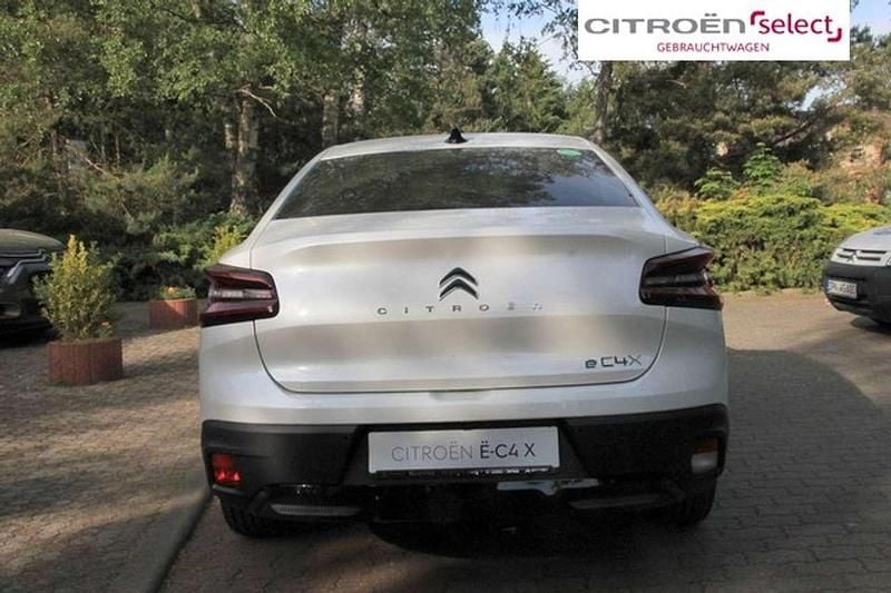 Gebraucht Citroën C4 X Shine 100 kW (136 PS) 2023 Weiß (metallic) SUV