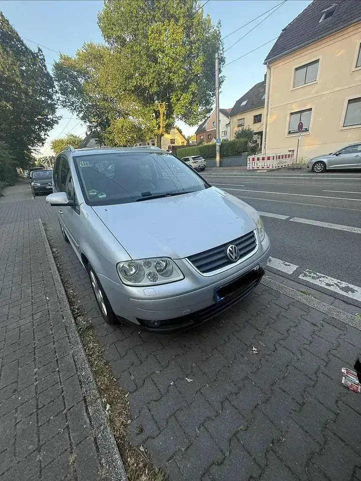 Gebraucht VW Touran Highline 140 PS (102 kW) 2004 Van / Kleinbus