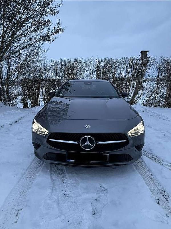 Gebraucht Mercedes CLA180 Shooting Brake Progressive 136 PS (100 kW) 2022 Grau Kombi