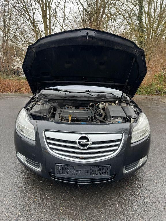 Gebraucht Opel Insignia Edition 140 PS (102 kW) 2009 Schwarz Kombi