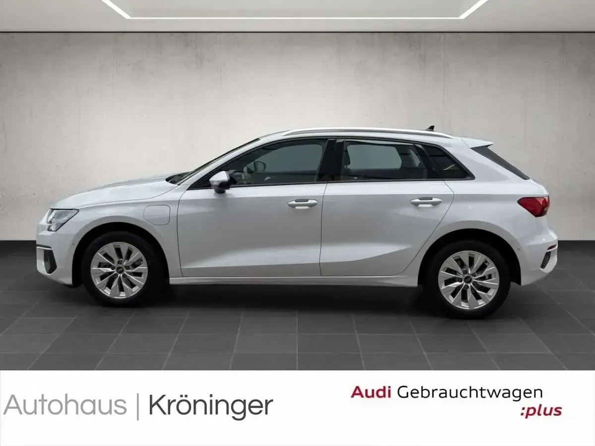 Gebraucht Audi A3 Business 204 PS (150 kW) 2024 Weiß Limousine
