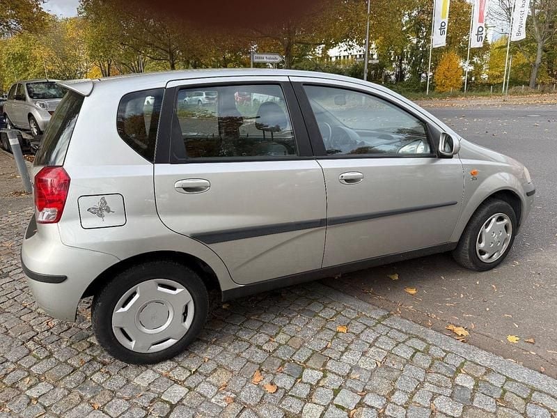 Gebraucht Chevrolet Kalos SE 94 PS (69 kW) 2005 Silber Kleinwagen