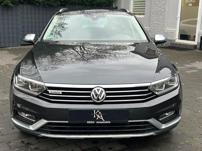 Gebraucht VW Passat Alltrack 190 PS (139 kW) 2018 Mangangrau Kombi